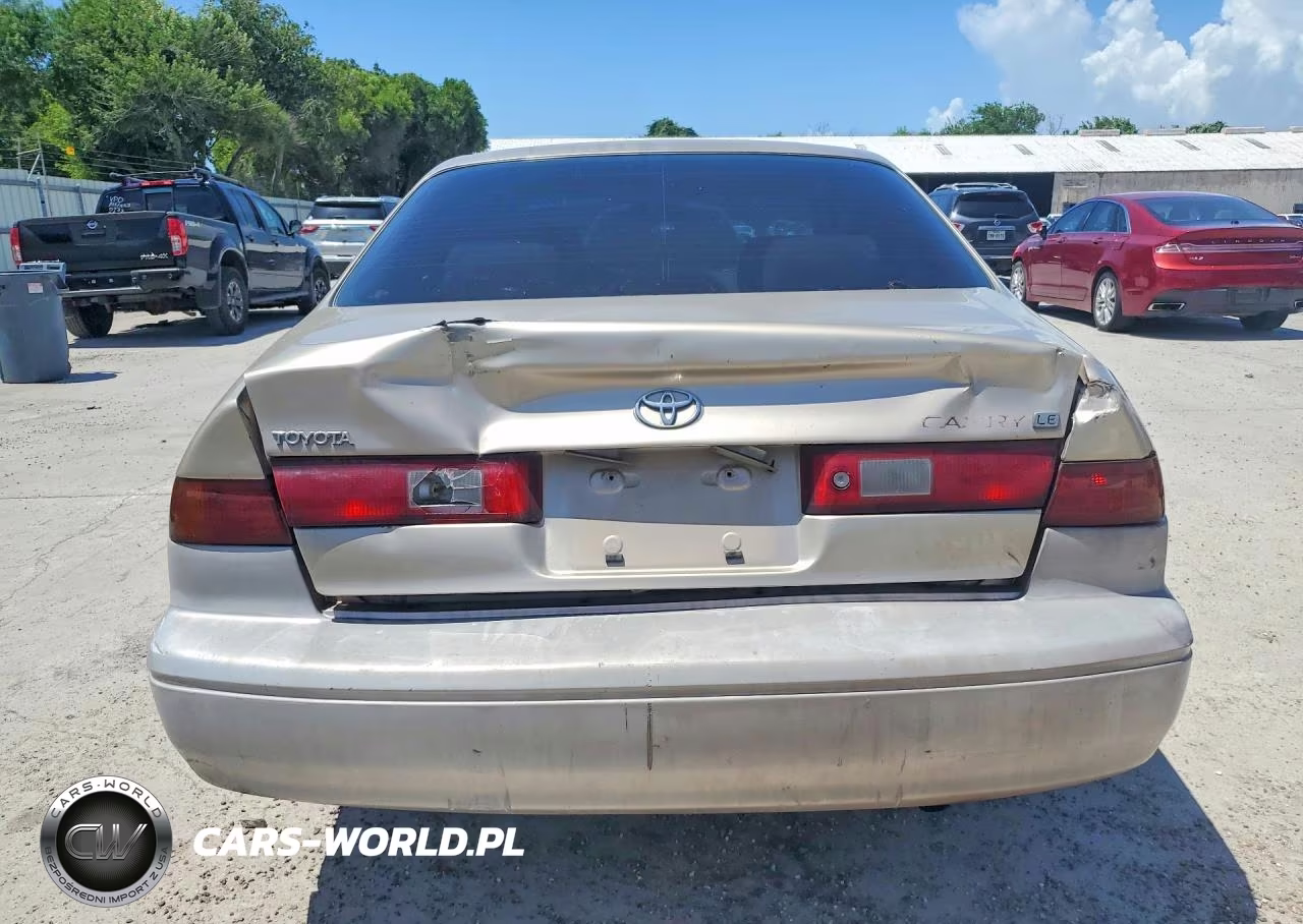 1999 Toyota Camry Le VIN:JT2BG22K5X0318746 - 6