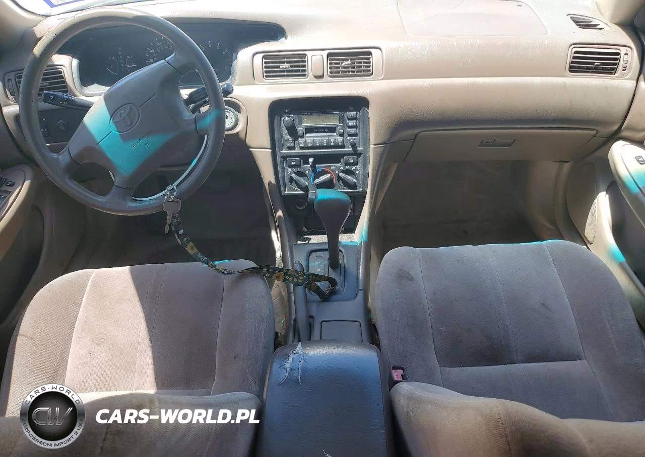 1999 Toyota Camry Le VIN:JT2BG22K5X0318746 - 8