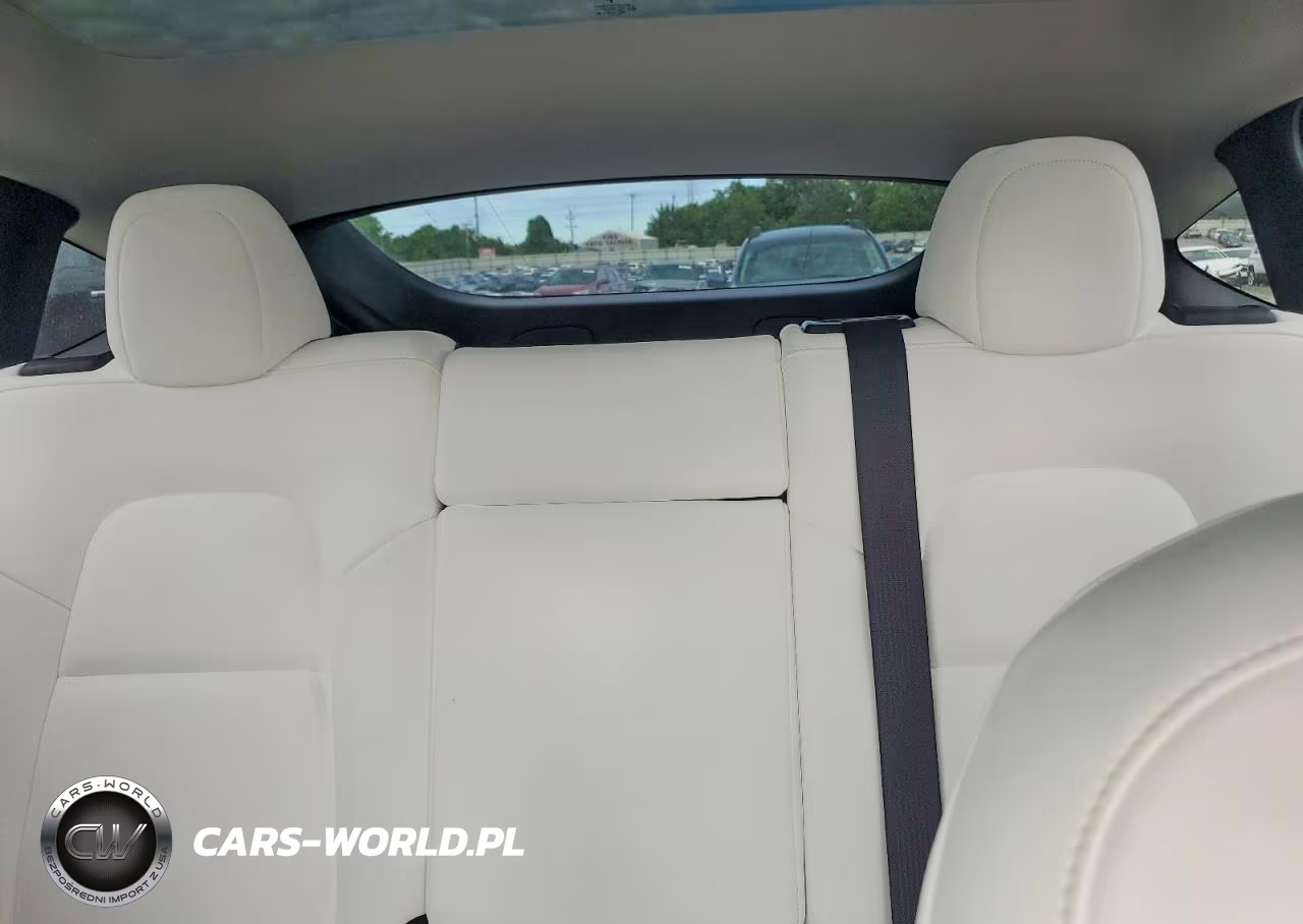 2021 Tesla Model Y VIN:5YJYGAEE1MF195414 - 10