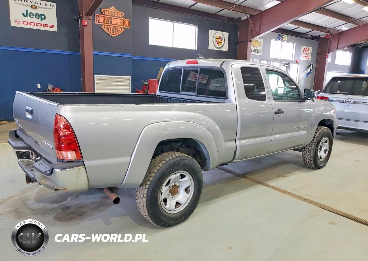 2014 Toyota Tacoma V6 VIN:5TFUU4EN0EX106609 - 3
