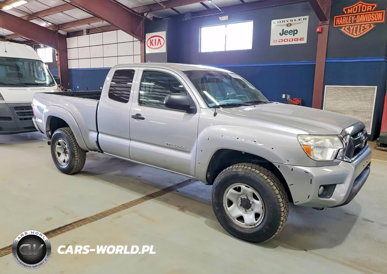2014 Toyota Tacoma V6 VIN:5TFUU4EN0EX106609 - 4