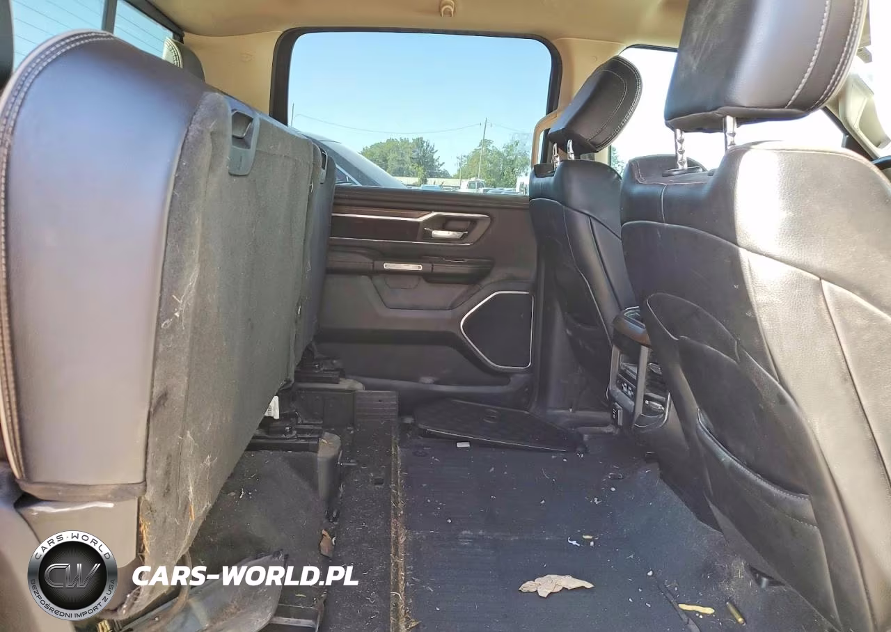 2021 Ram 1500 Laramie VIN:1C6SRFJM4MN830936 - 10