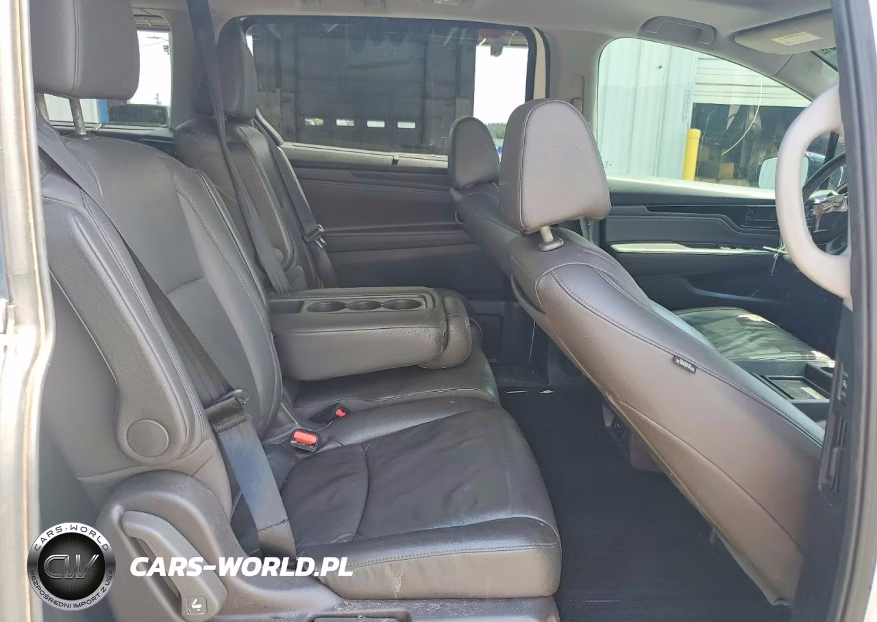 2018 Honda Odyssey Elite VIN:5FNRL6H93JB047661 - 11