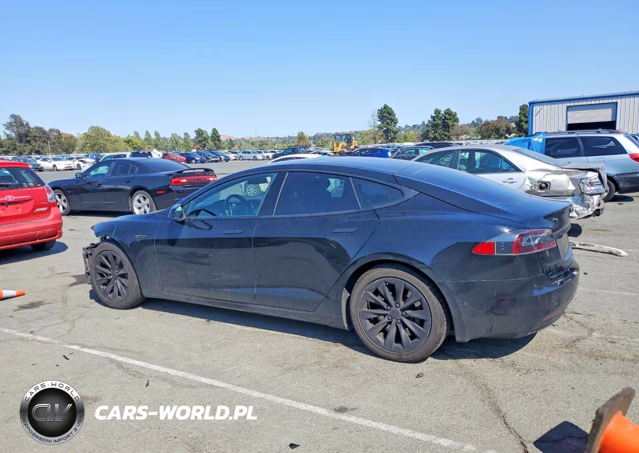 2016 Tesla Model S VIN:5YJSA1E17GF160028 - 2