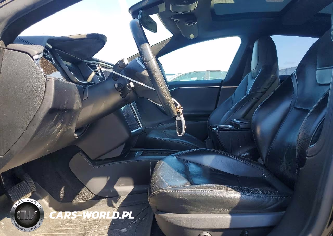 2016 Tesla Model S VIN:5YJSA1E17GF160028 - 7