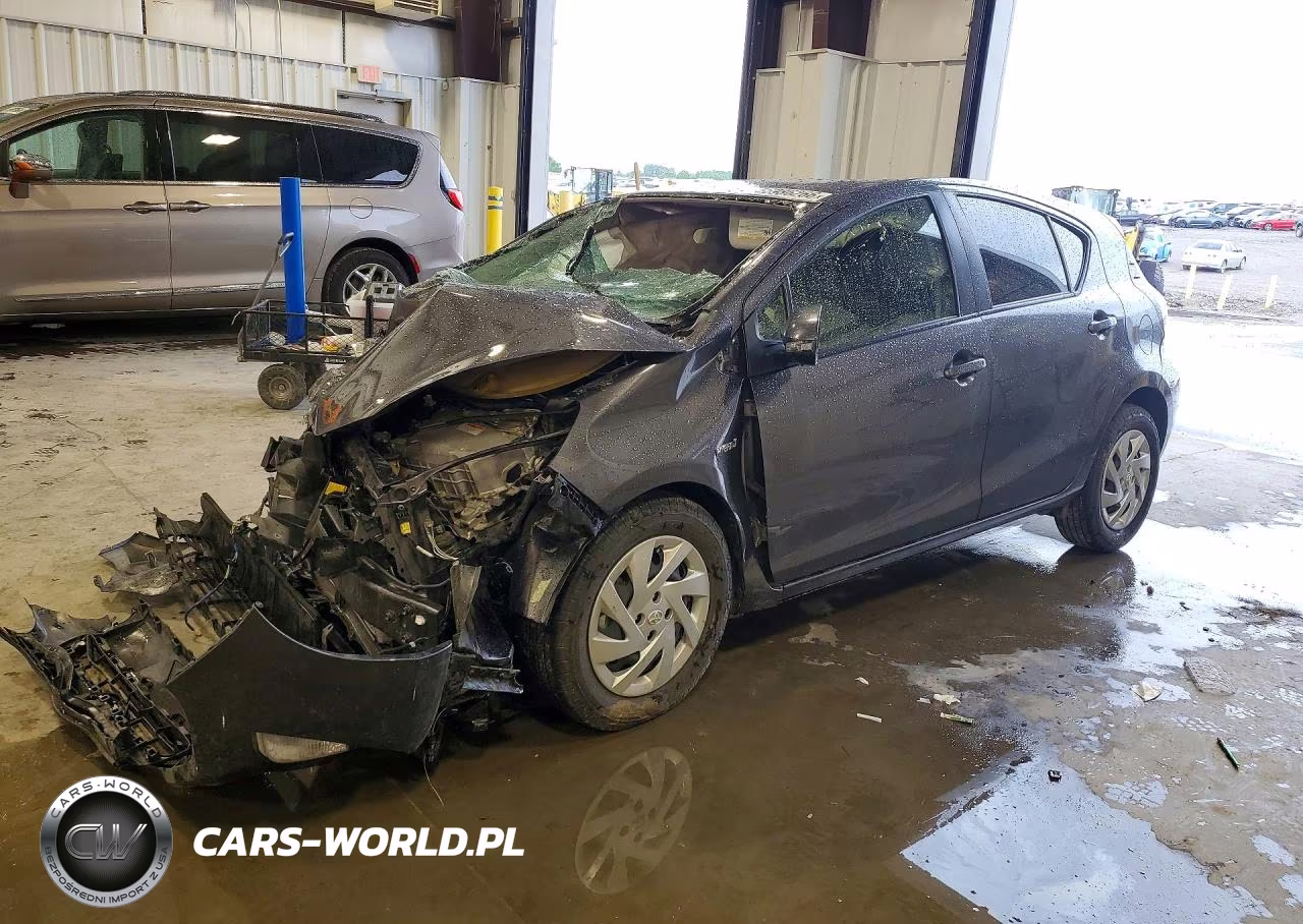 2015 Toyota Prius C Two