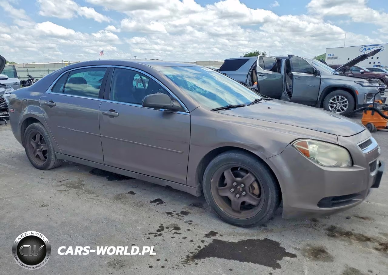 2010 Chevrolet Malibu Ls VIN:1G1ZB5EB6AF153224 - 4