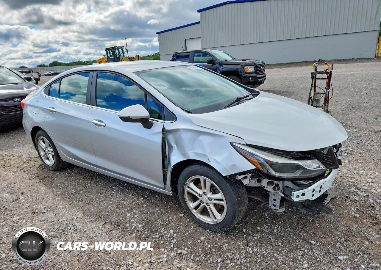 2017 Chevrolet Cruze Lt VIN:1G1BE5SM9H7235340 - 4