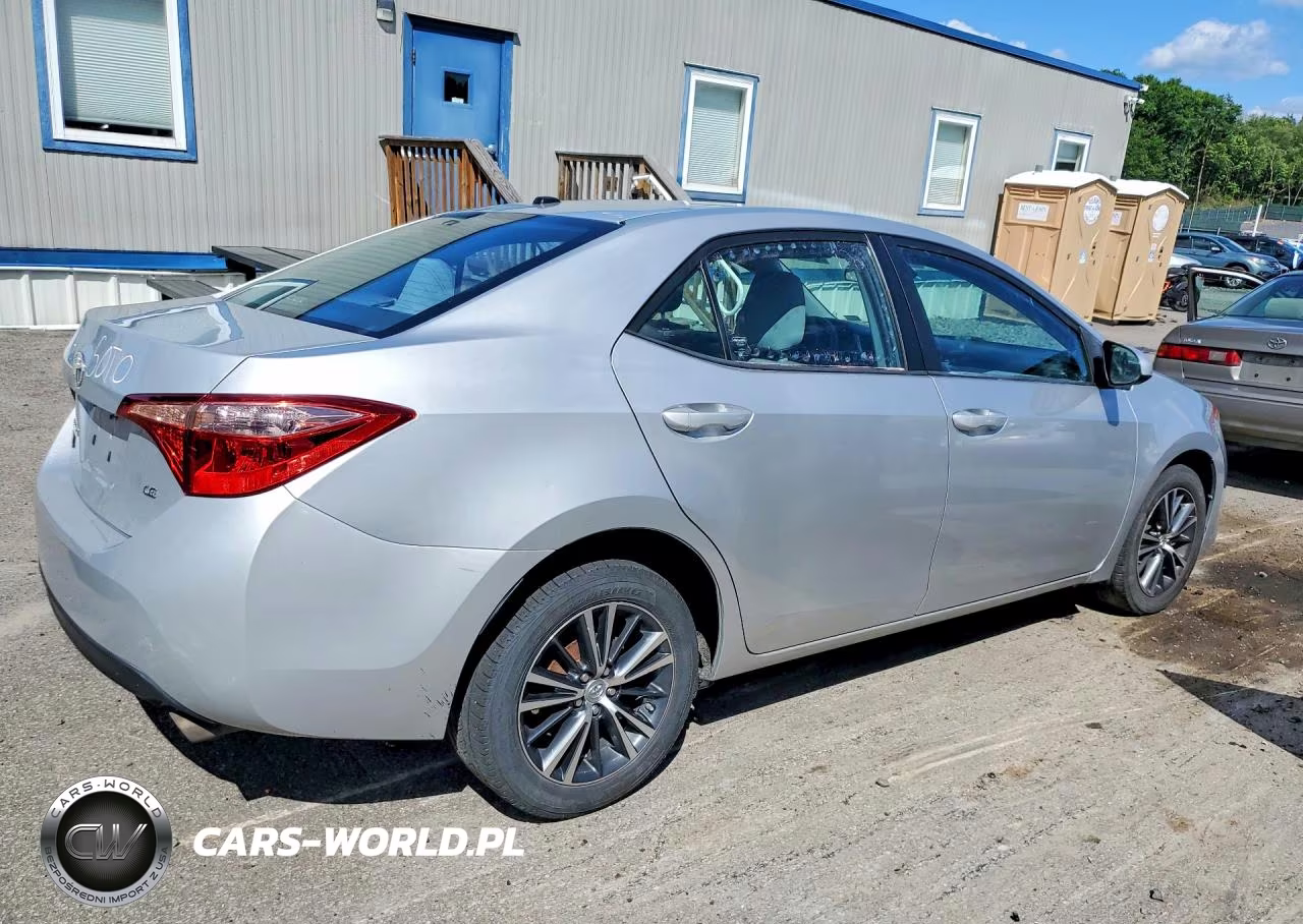 2018 Toyota Corolla Le VIN:2T1BURHE7JC097237 - 3