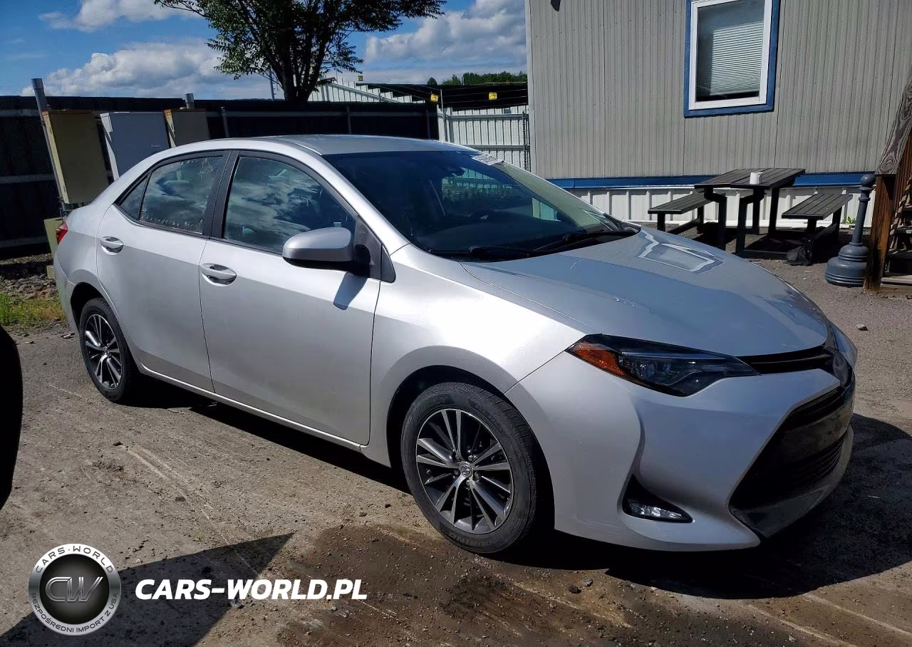 2018 Toyota Corolla Le VIN:2T1BURHE7JC097237 - 4