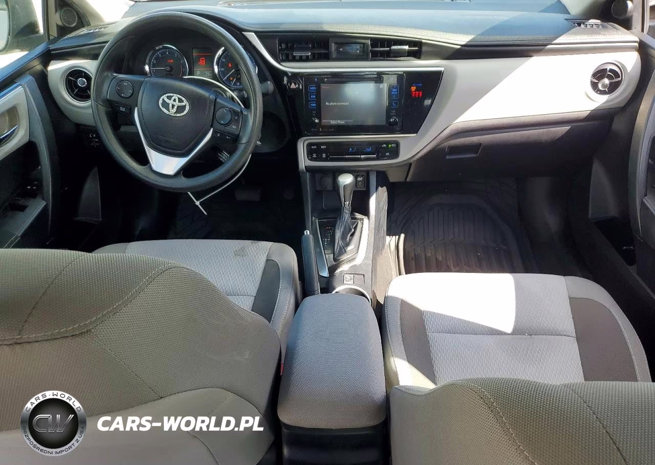 2018 Toyota Corolla Le VIN:2T1BURHE7JC097237 - 8