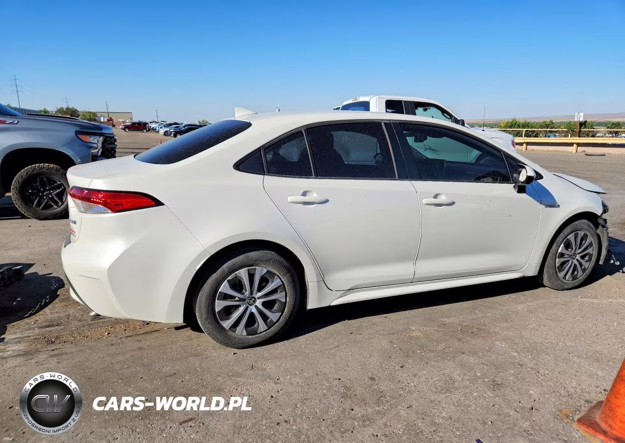 2020 Toyota Corolla Le VIN:JTDEBRBEXLJ008781 - 3