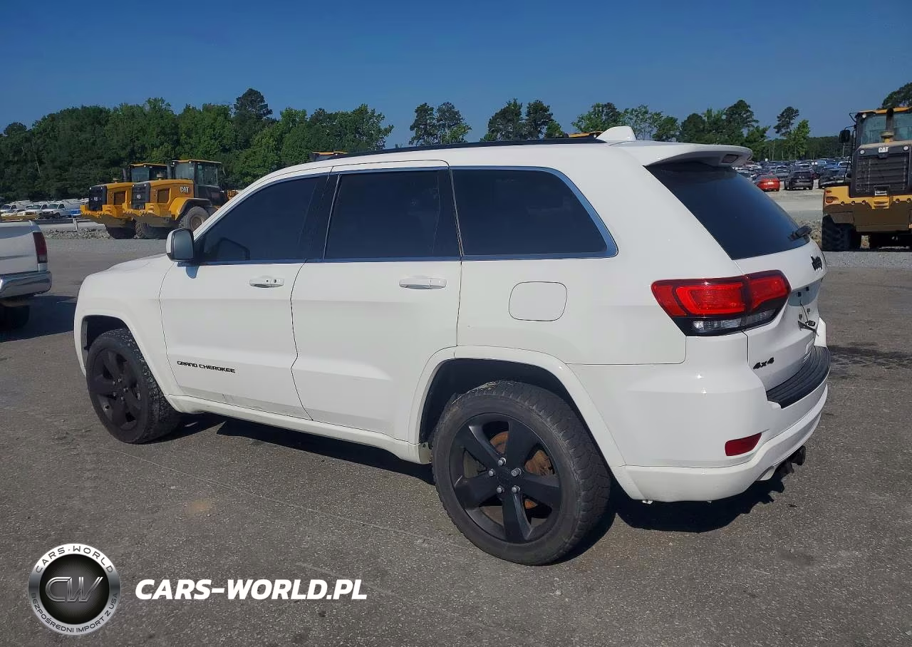 2015 Jeep Grand Cherokee Laredo VIN:1C4RJFAG8FC226331 - 2