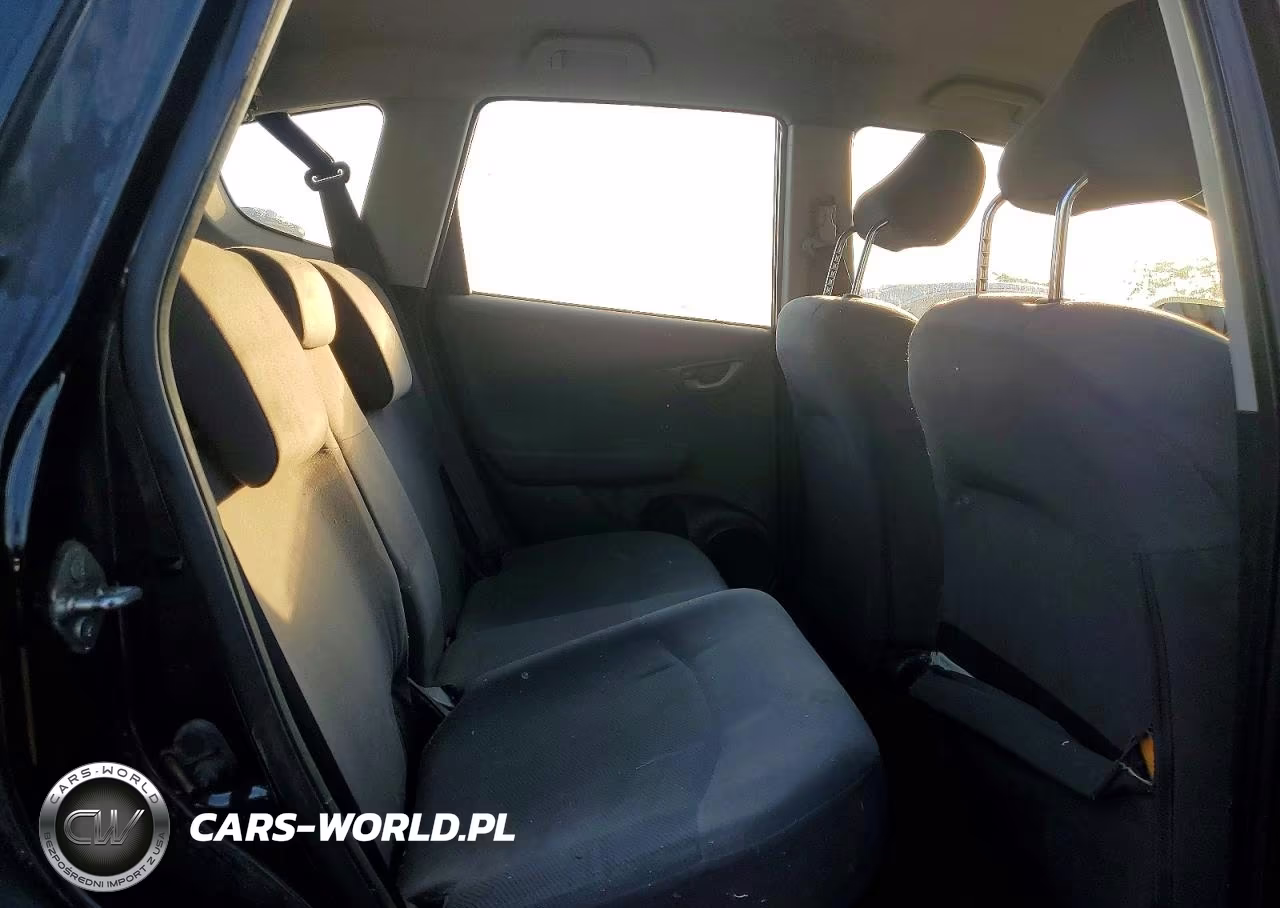 2011 Honda Fit VIN:JHMGE8H38BS004459 - 10