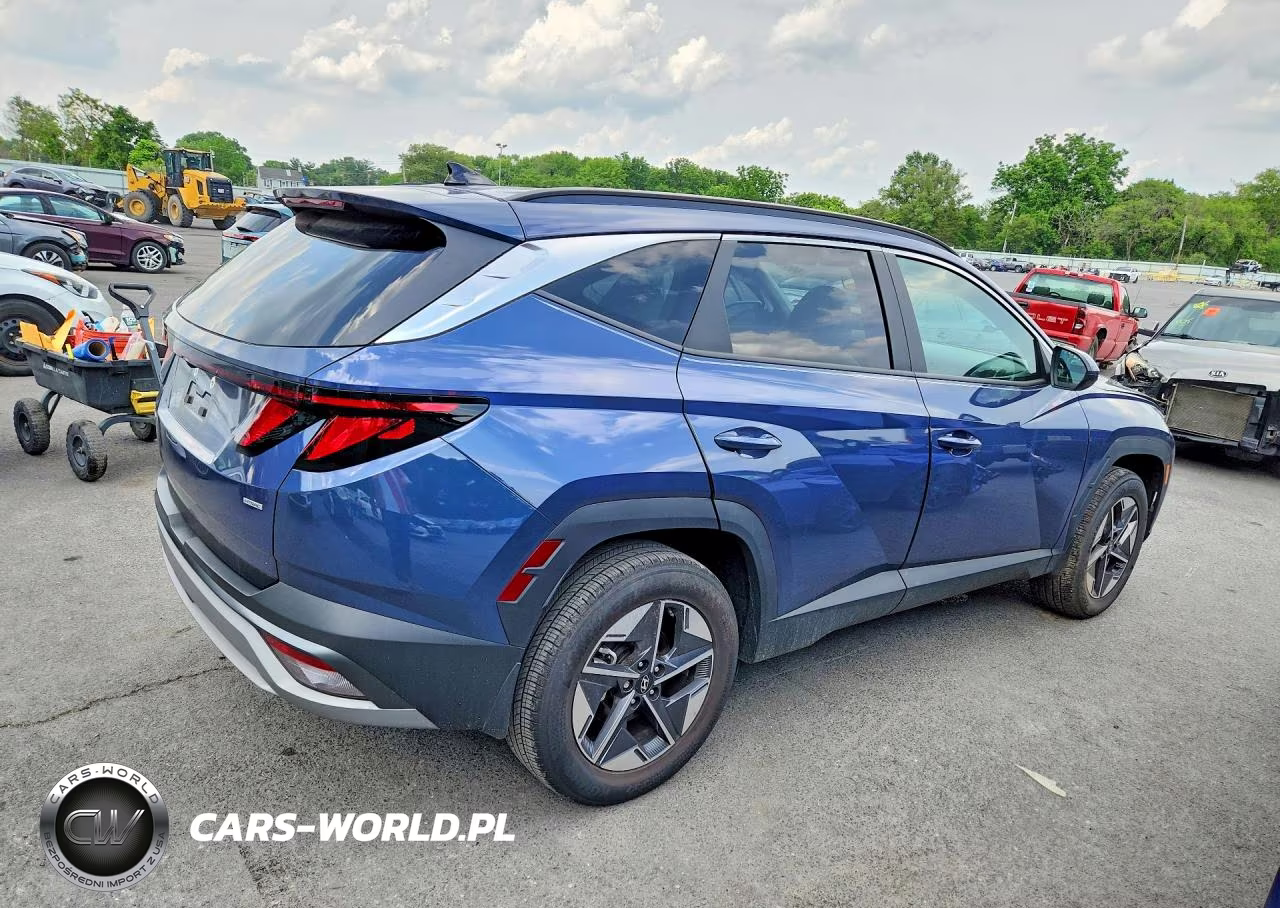 2025 Hyundai Tucson Sel VIN:5NMJBCDE2SH588637 - 3