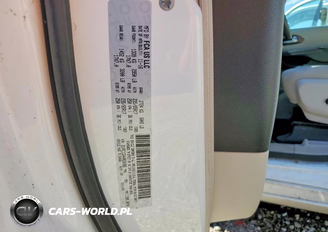 2017 Chrysler Pacifica Touring VIN:2C4RC1DG4HR634389 - 13
