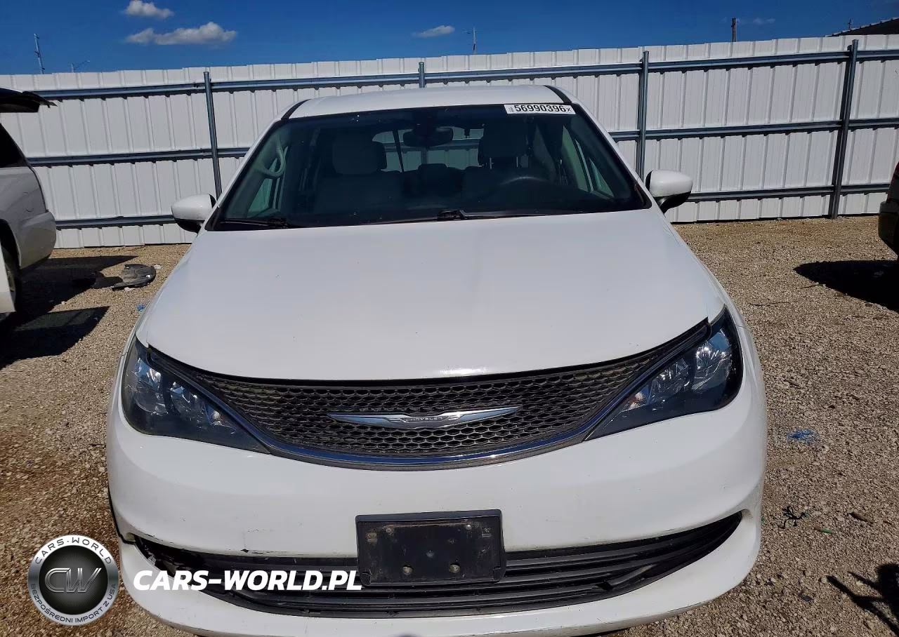 2017 Chrysler Pacifica Touring VIN:2C4RC1DG4HR634389 - 5