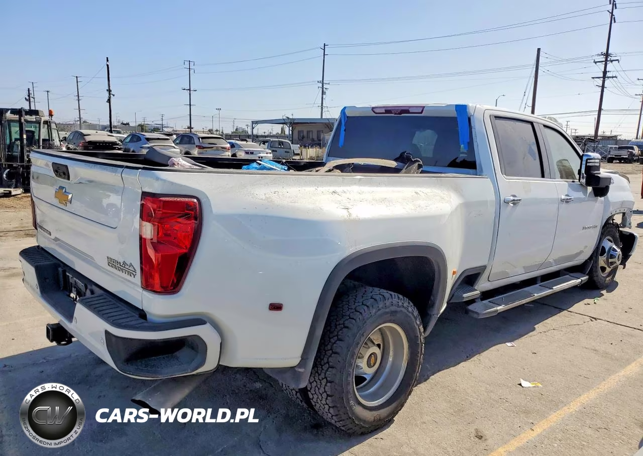 2023 Chevrolet Silverado K3500 High Country VIN:1GC4YVEY9PF216779 - 3