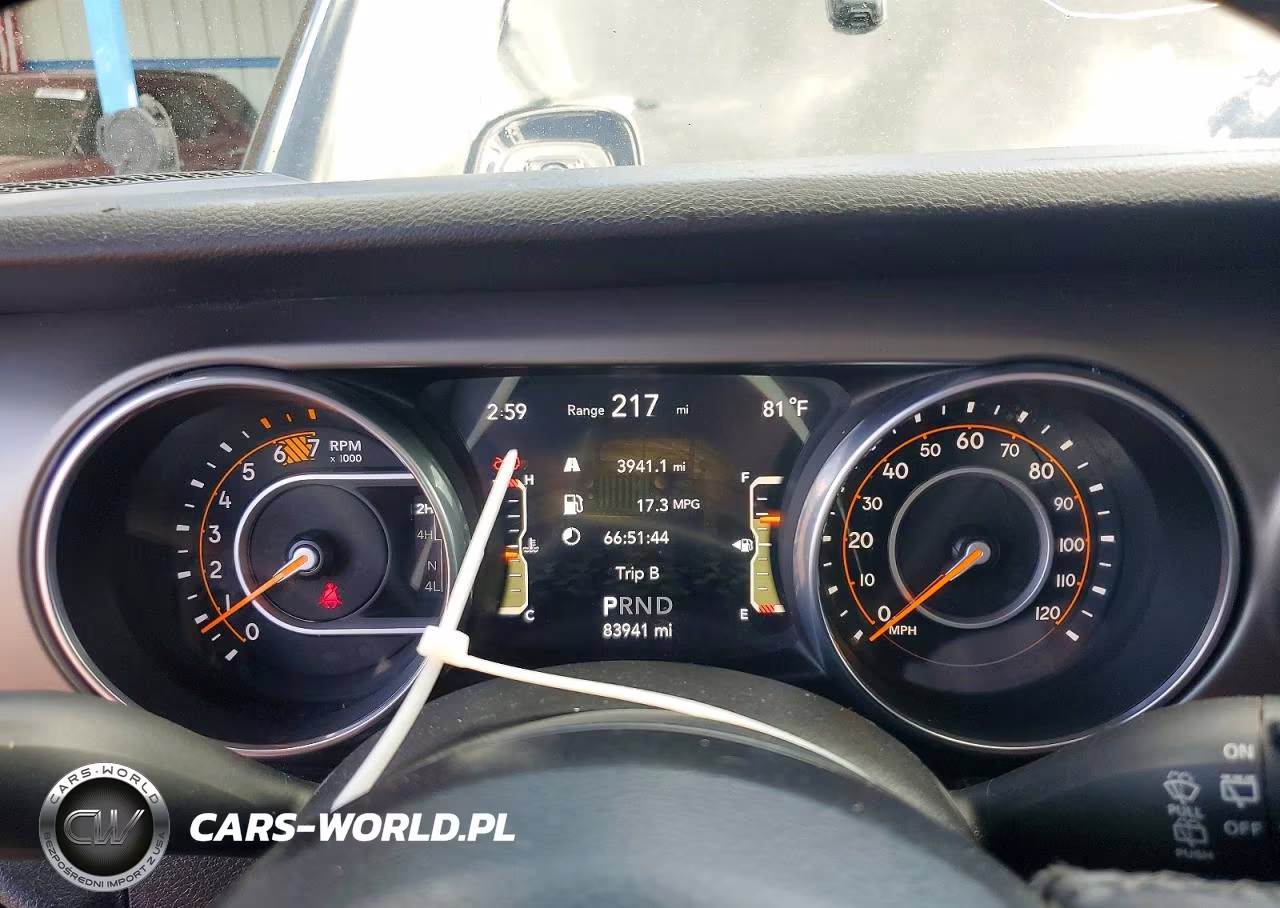 2018 Jeep Wrangler Unlimited Sport VIN:1C4HJXDN0JW248763 - 9