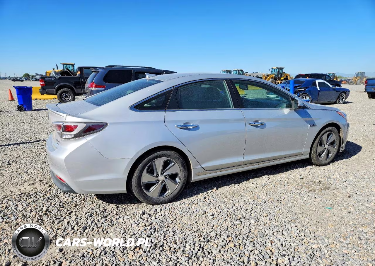 2017 Hyundai Sonata Hybrid Limited VIN:KMHE34L14HA050250 - 3