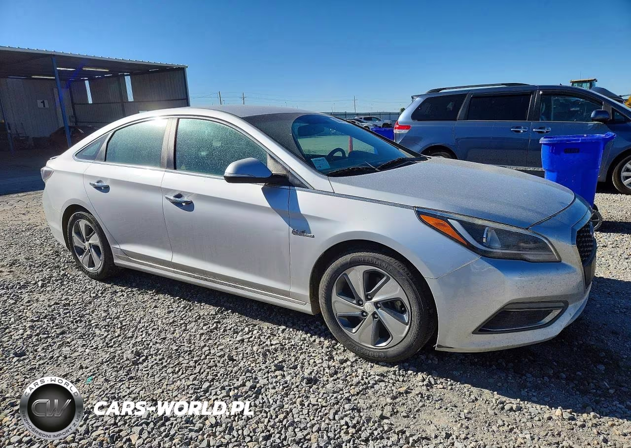 2017 Hyundai Sonata Hybrid Limited VIN:KMHE34L14HA050250 - 4