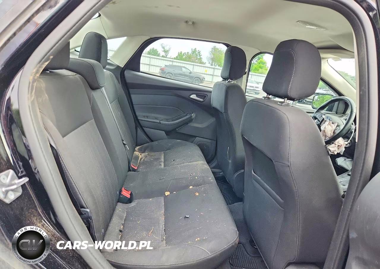 2018 Ford Focus Se VIN:1FADP3F26JL264613 - 10