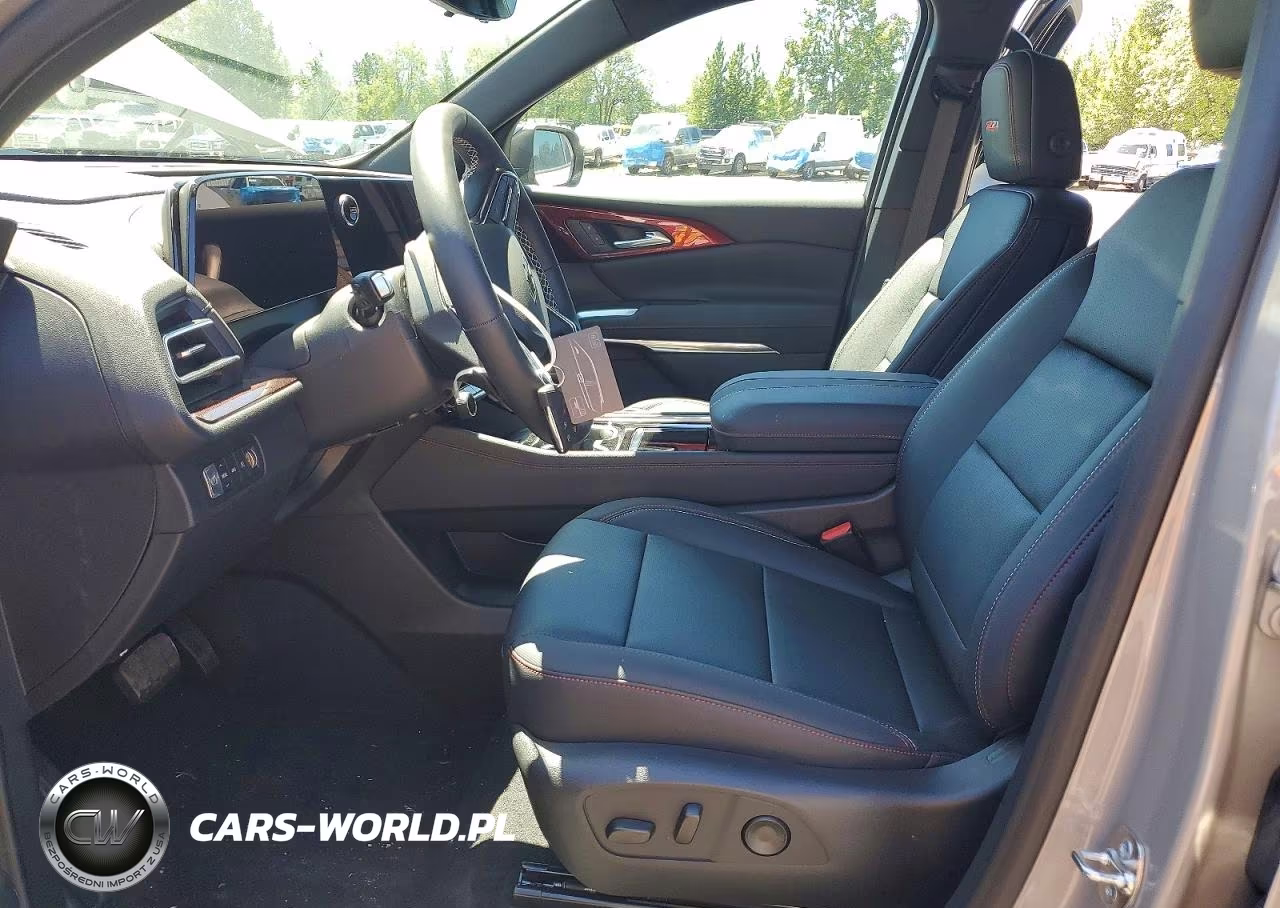 2026 Chevrolet Traverse Z71 VIN:1GNEVJKS3TJ314212 - 7