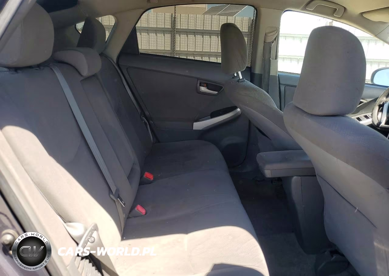 2011 Toyota Prius Two VIN:JTDKN3DU5B0325058 - 10