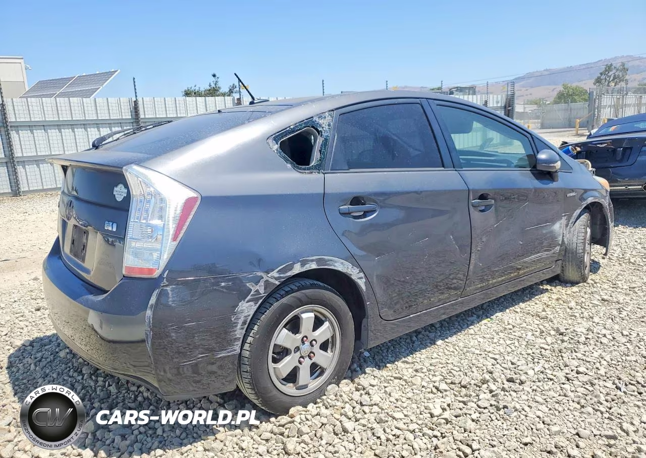 2011 Toyota Prius Two VIN:JTDKN3DU5B0325058 - 3