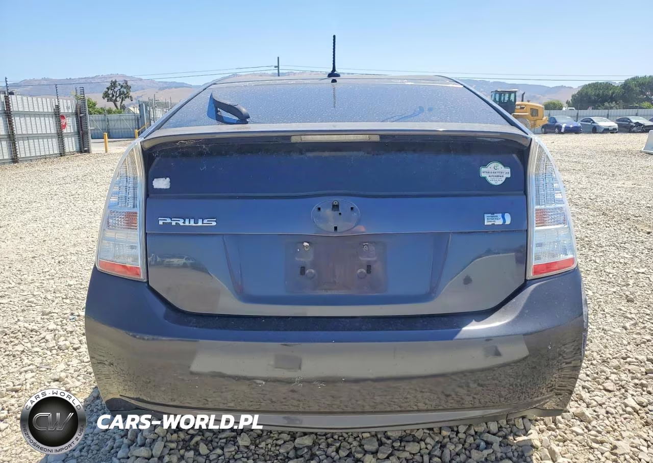 2011 Toyota Prius Two VIN:JTDKN3DU5B0325058 - 6