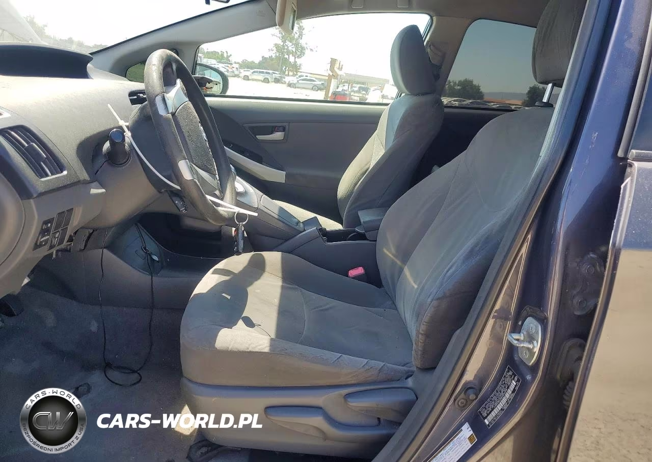 2011 Toyota Prius Two VIN:JTDKN3DU5B0325058 - 7