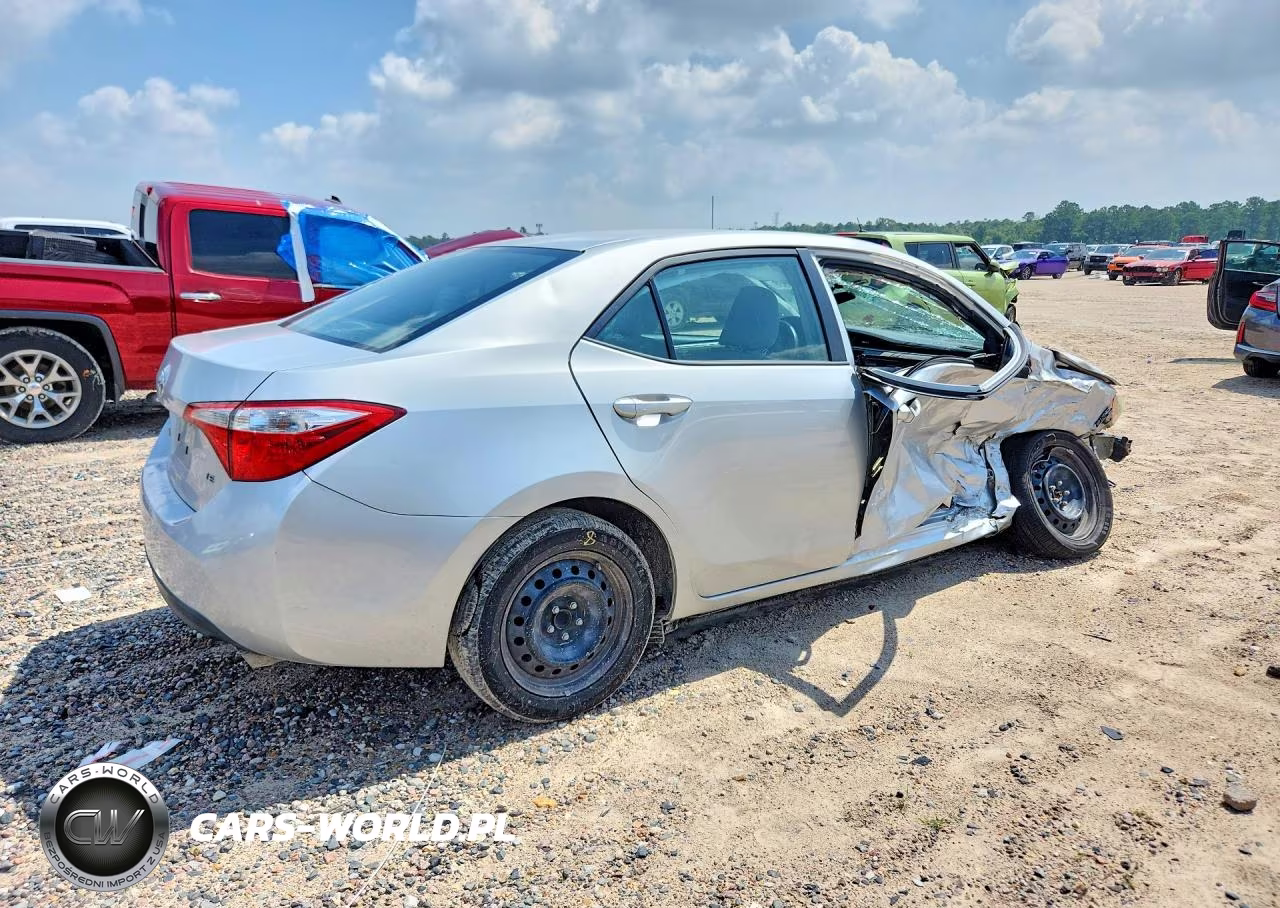 2015 Toyota Corolla VIN:5YFBURHE7FP302949 - 3