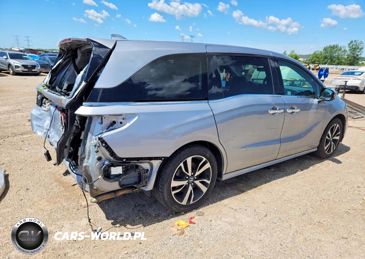 2019 Honda Odyssey Elite VIN:5FNRL6H9XKB101328 - 3