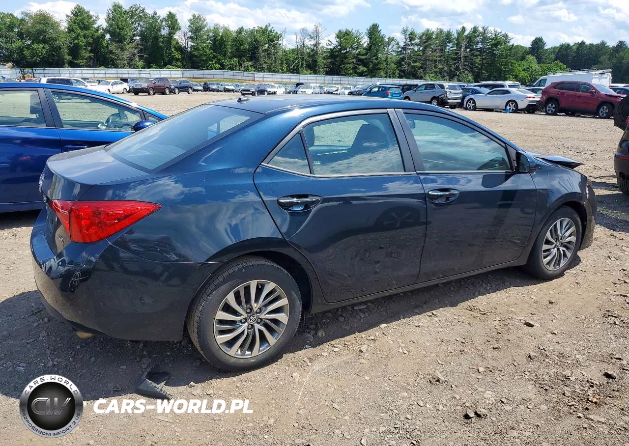2019 Toyota Corolla Xle VIN:2T1BURHE4KC135931 - 3