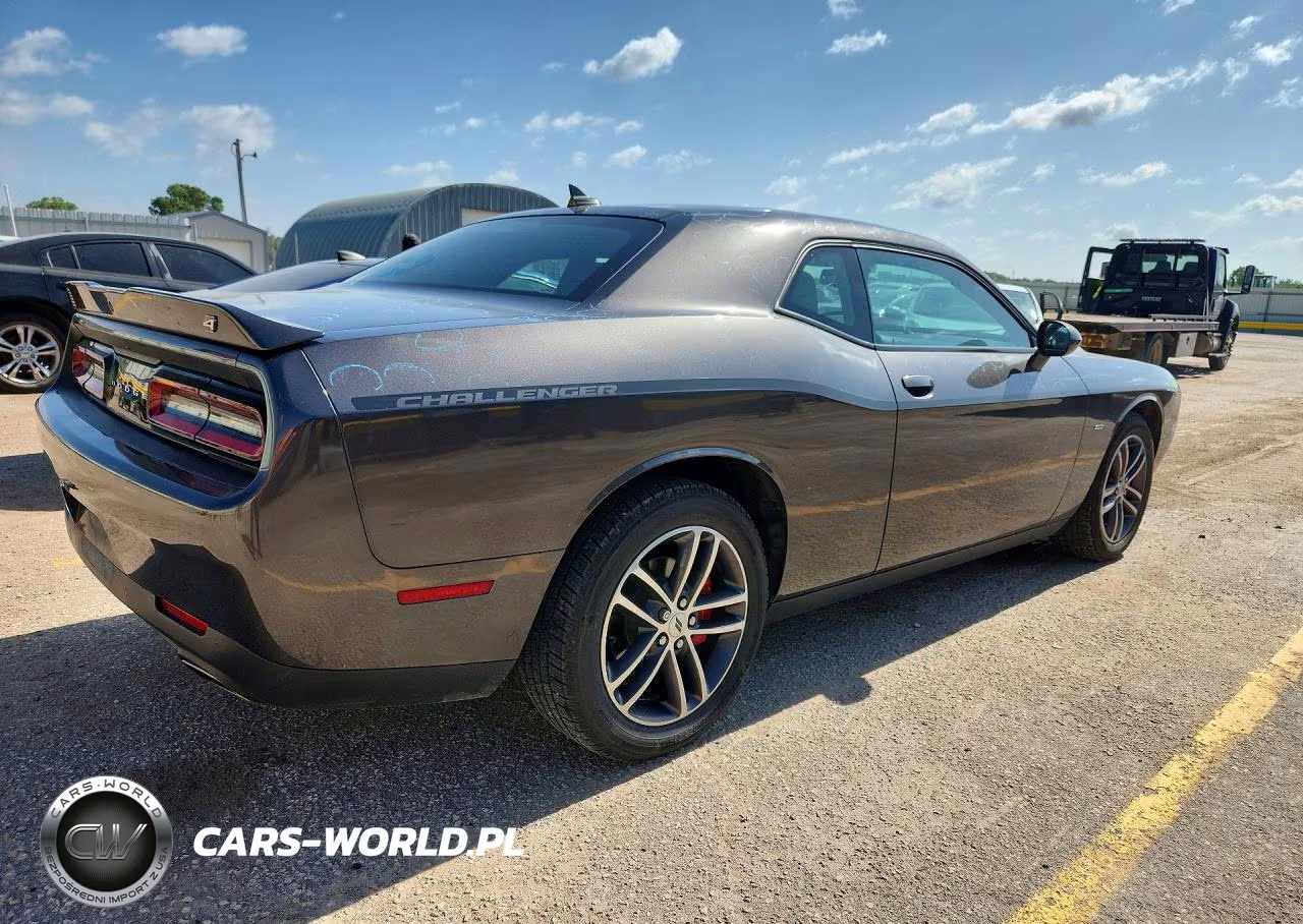 2018 Dodge Challenger Gt VIN:2C3CDZGGXJH143452 - 3