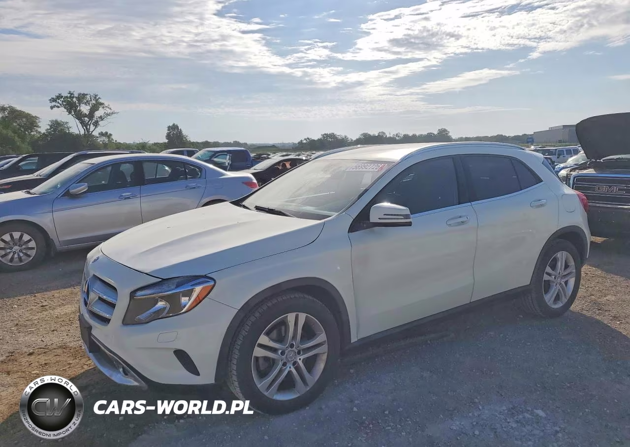 2015 Mercedes-Benz Gla 250 4Matic – zdjęcie 1 z 12