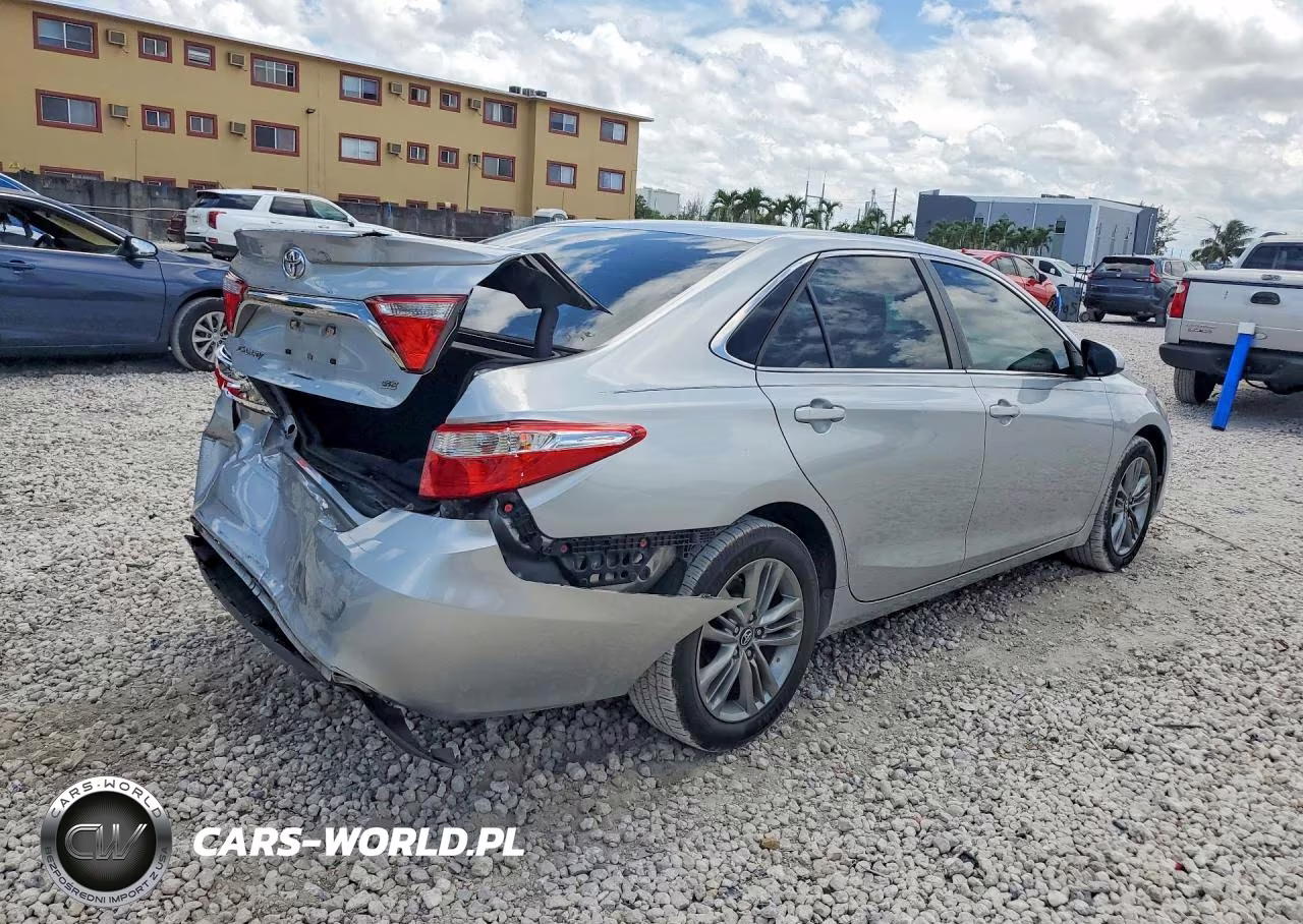 2017 Toyota Camry Se VIN:4T1BF1FK5HU431729 - 3