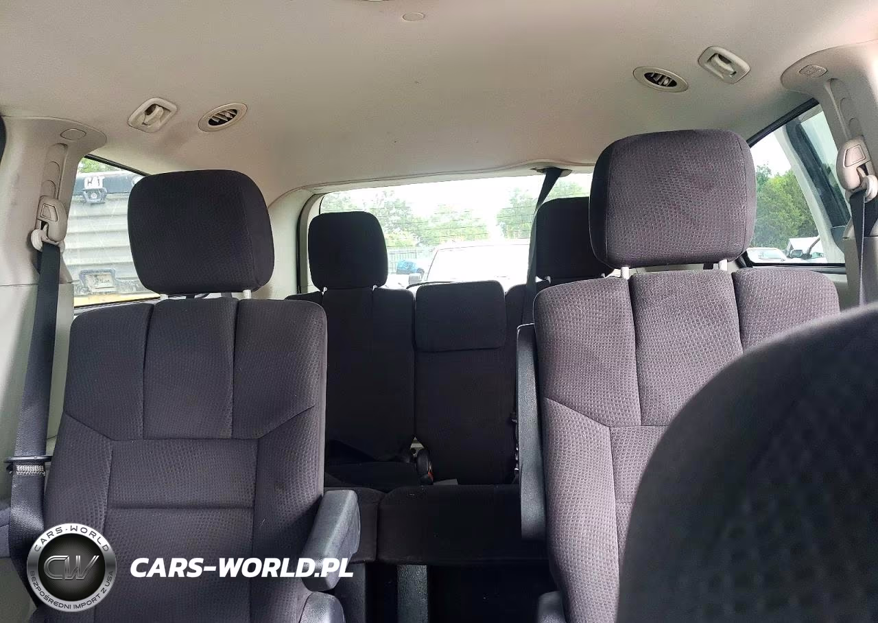 2011 Dodge Grand Caravan Express VIN:2D4RN3DG0BR637581 - 10