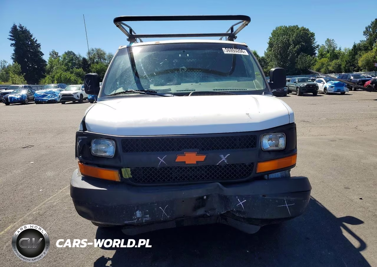 2003 Chevrolet Express G3500 VIN:1GCHG35U731128617 - 5