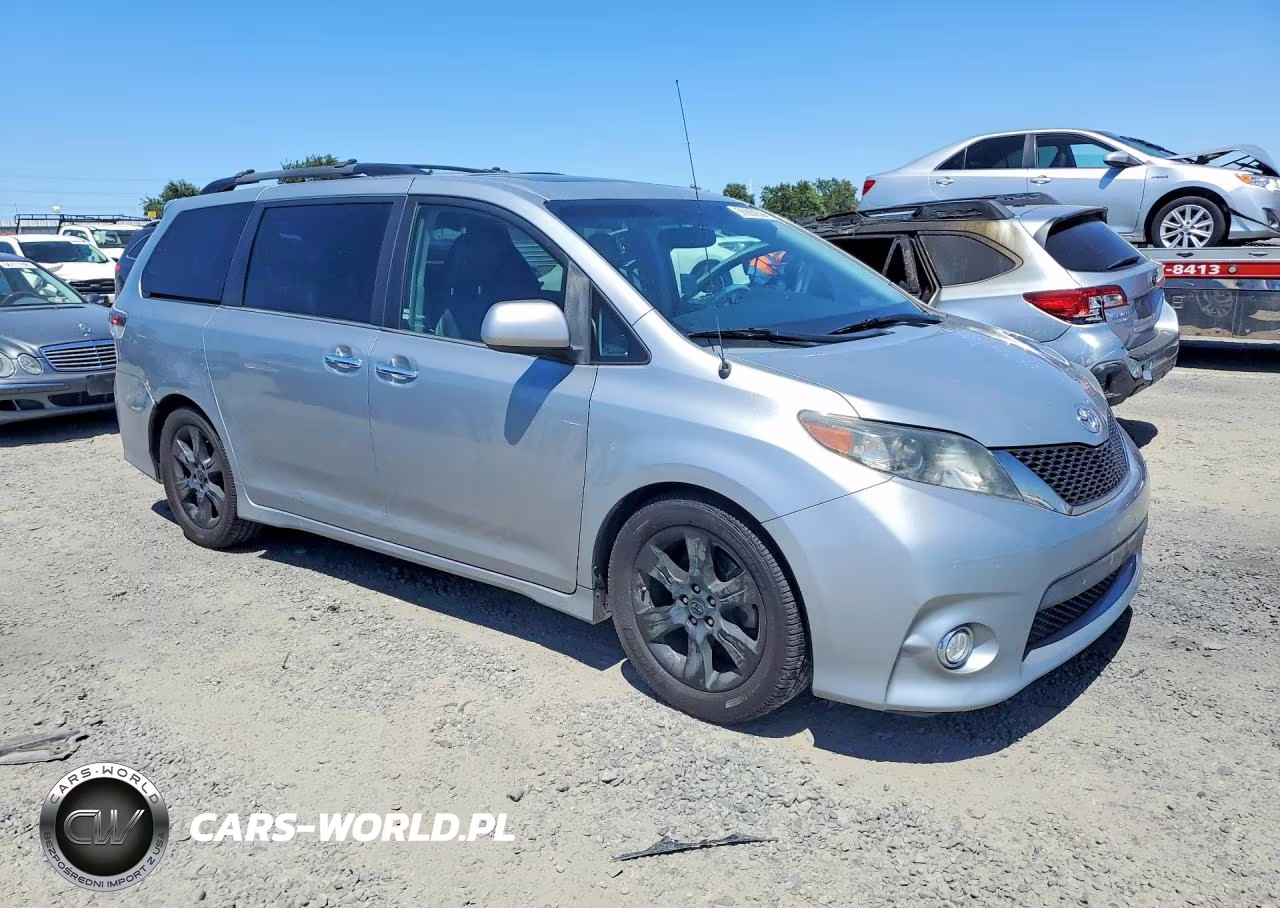 2014 Toyota Sienna Sport VIN:5TDXK3DC9ES470675 - 4