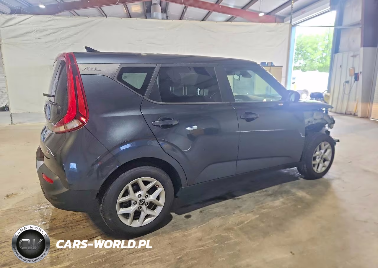 2020 Kia Soul S VIN:KNDJ23AU4L7002234 - 3