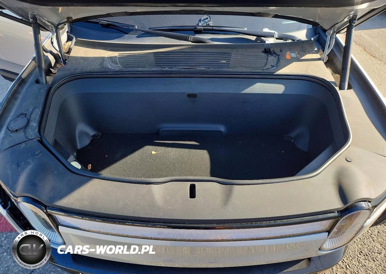 2022 Rivian R1T Adventure VIN:7FCTGAAA2NN011852 - 11