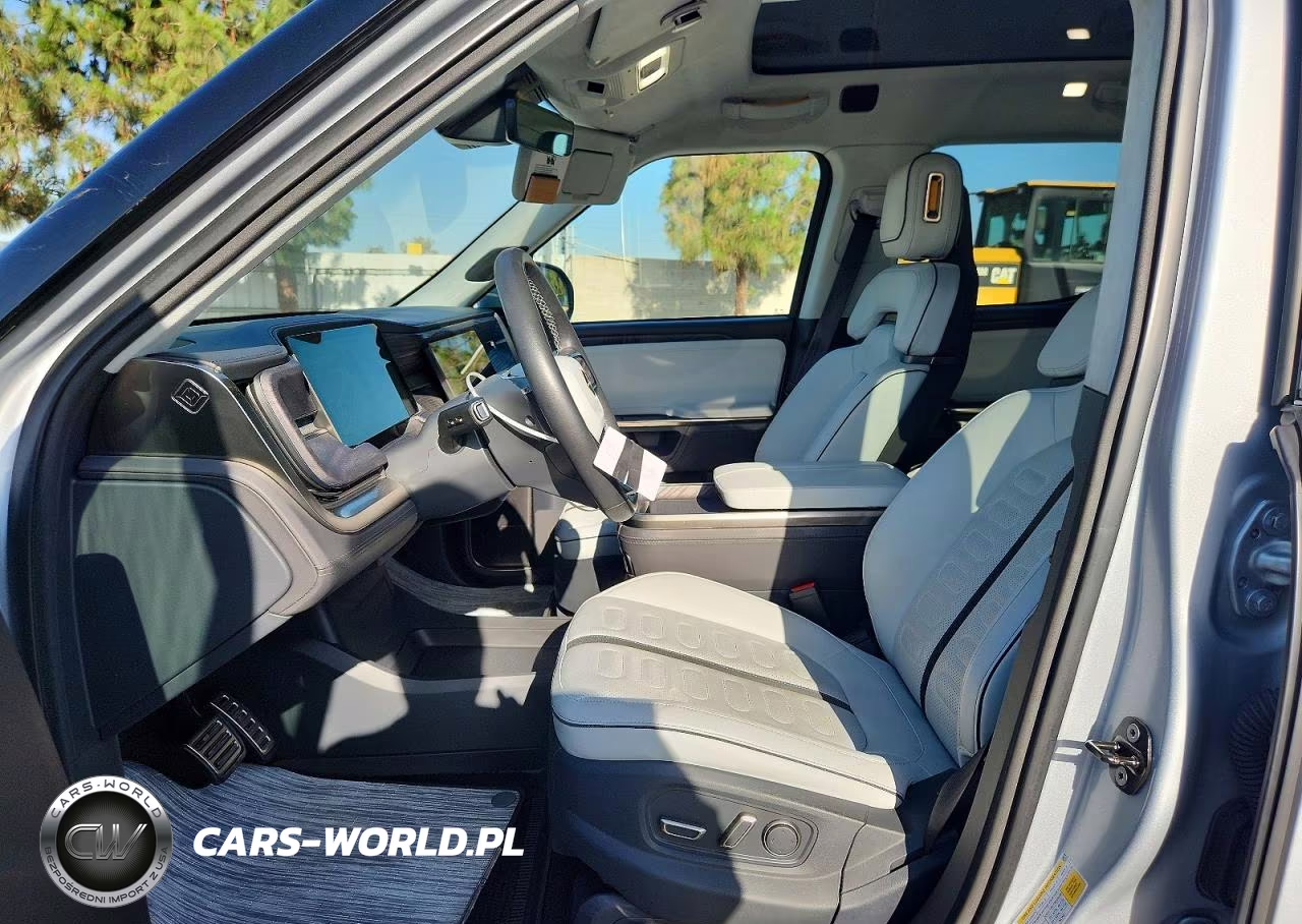 2022 Rivian R1T Adventure VIN:7FCTGAAA2NN011852 - 7