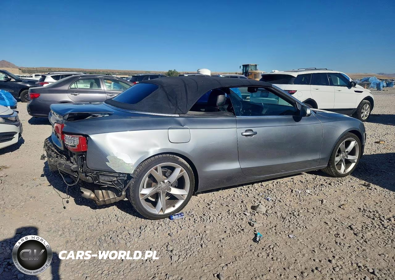 2011 Audi A5 Premium Plus VIN:WAUJFAFH8BN012129 - 3