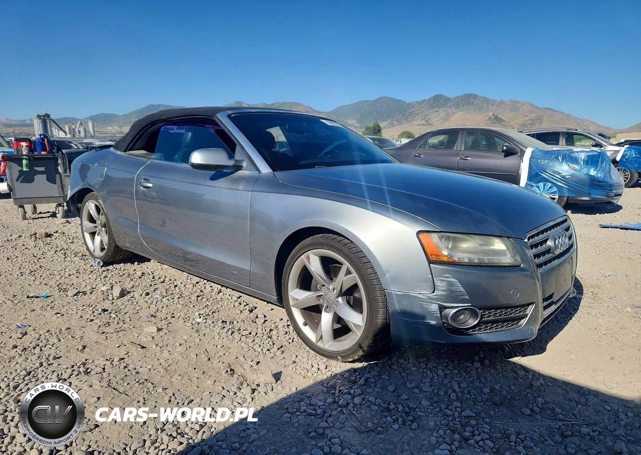 2011 Audi A5 Premium Plus VIN:WAUJFAFH8BN012129 - 4