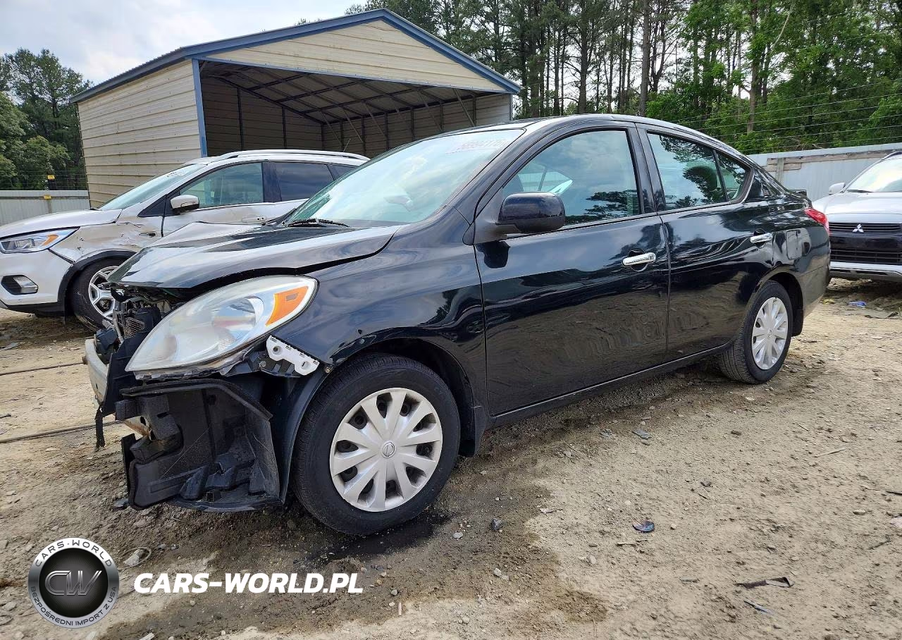 2014 Nissan Versa 1.6 Sv – zdjęcie 1 z 13