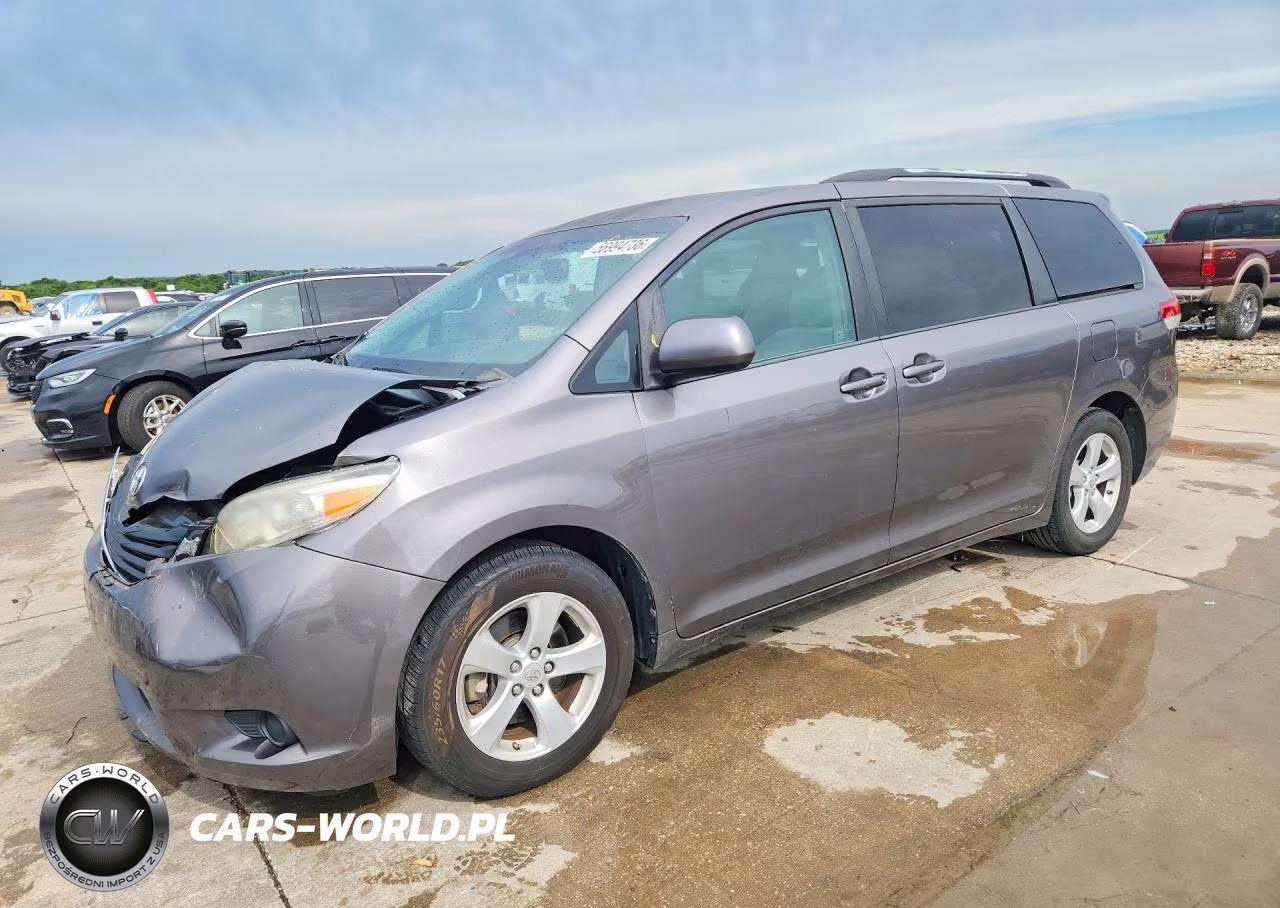 2011 Toyota Sienna Le