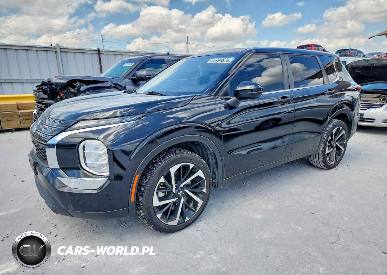 2022 Mitsubishi Outlander Es – zdjęcie 1 z 13