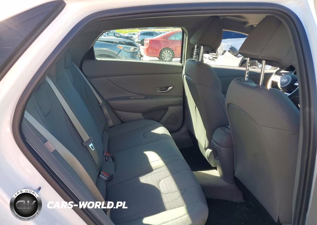 2025 Hyundai Elantra Se VIN:KMHLL4DG7SU872220 - 10