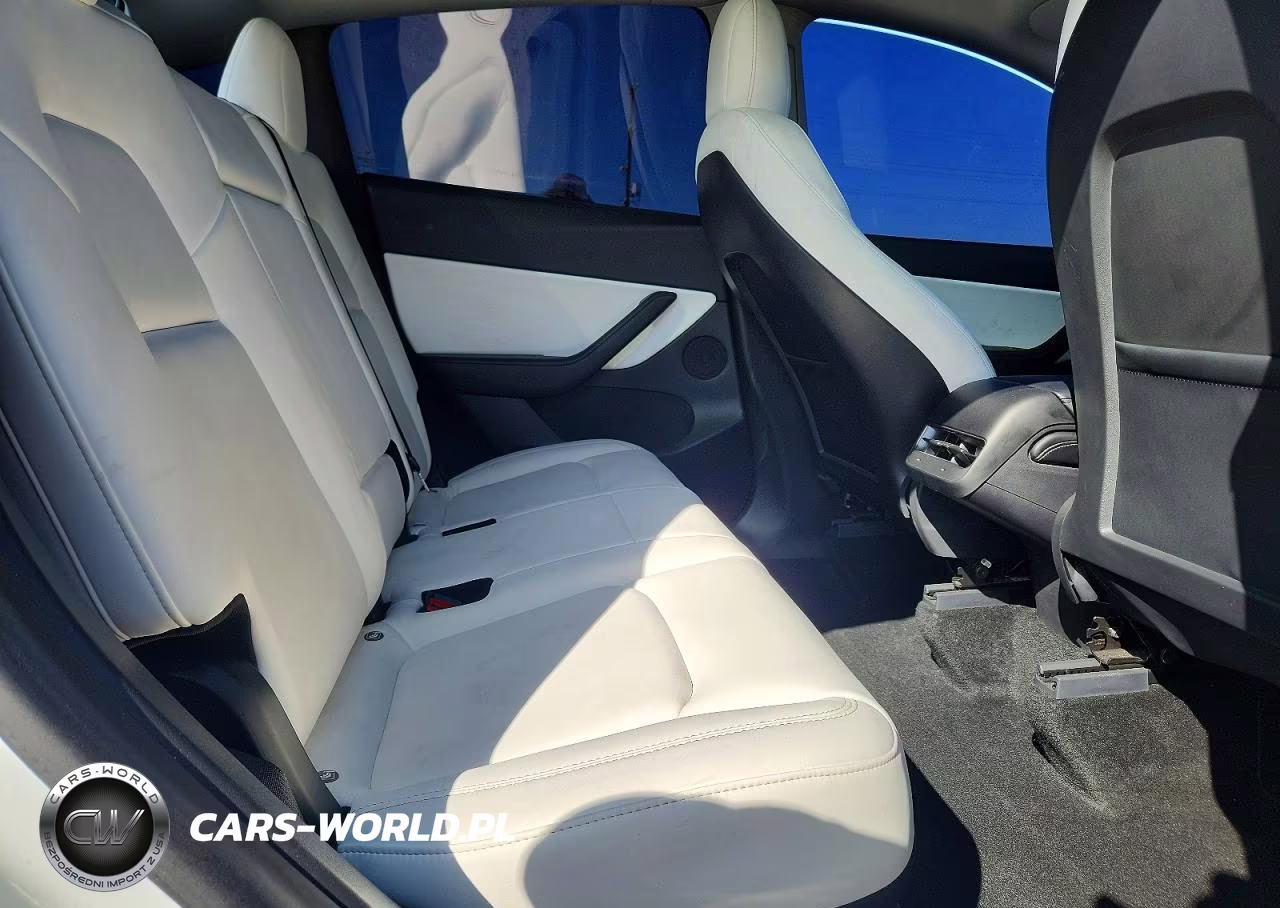 2021 Tesla Model Y VIN:5YJYGDEE7MF202643 - 10